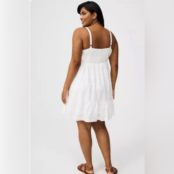Torrid High-Neck Eyelet Mini Dress white size 2 -2X (18-20) NWT - Picture 2 of 8